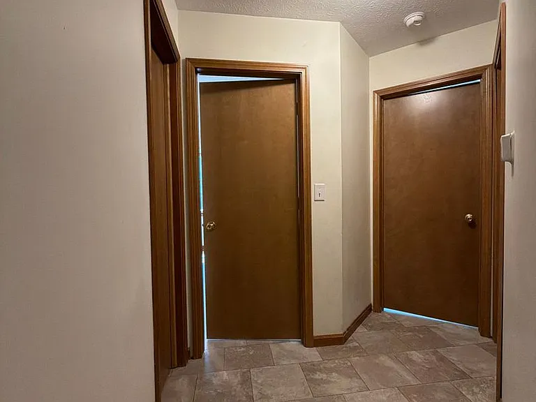819 Colonial Manor Dr — Photo 10