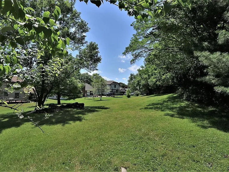 1929 Squires Way Ct — Photo 39
