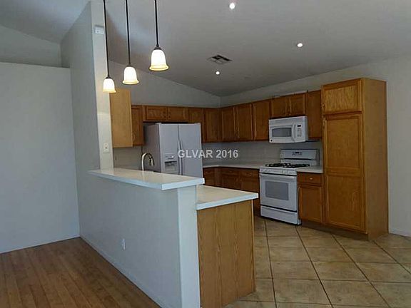 3rd image of 5557 Golden Leaf Ave