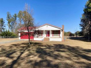 824 Tanglewood Cir, Dublin, GA 31021