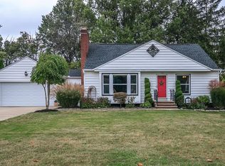 6783 Thornapple Dr, Mayfield Village, OH 44143
