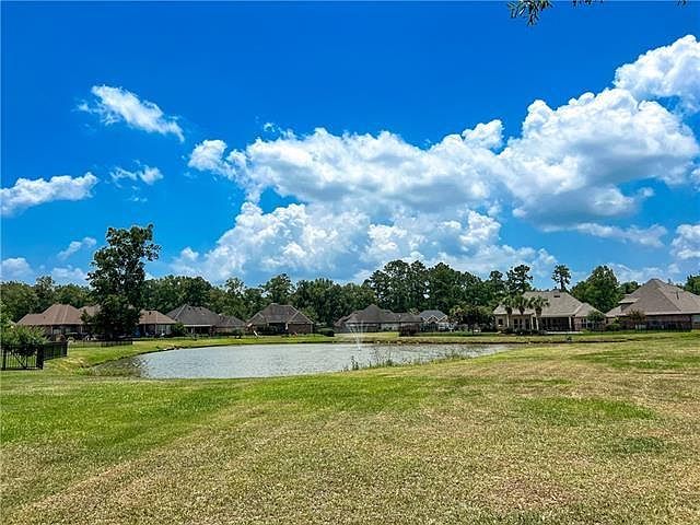 2nd image of 68 Lake Orleans Blvd