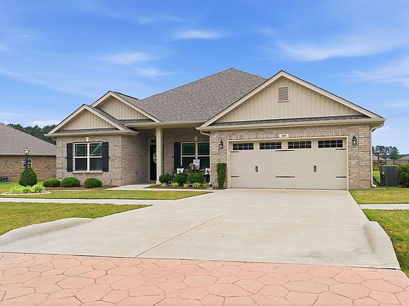 3rd image of 305 S Merganser Drive