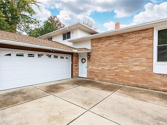 3rd image of 5256 Devon Dr