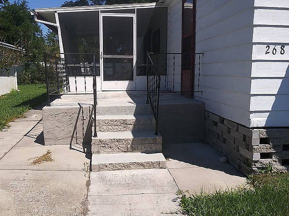 3rd image of 1000 Walker St #268