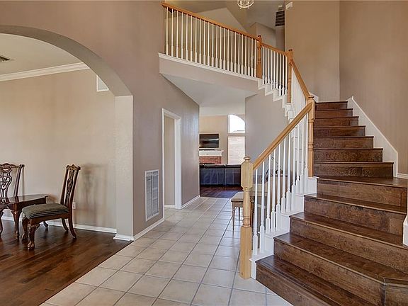 4th image of 114 Peregrine Dr
