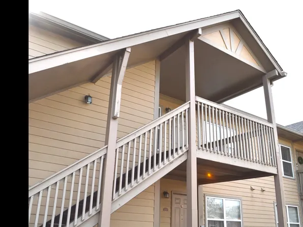 210 15th St E APT 8, Tuscaloosa, AL 35401