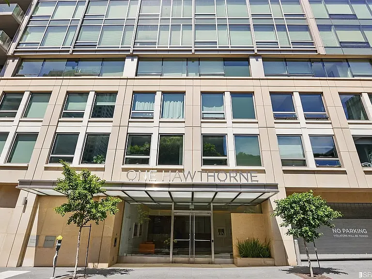 1 Hawthorne St #14G — Photo 1