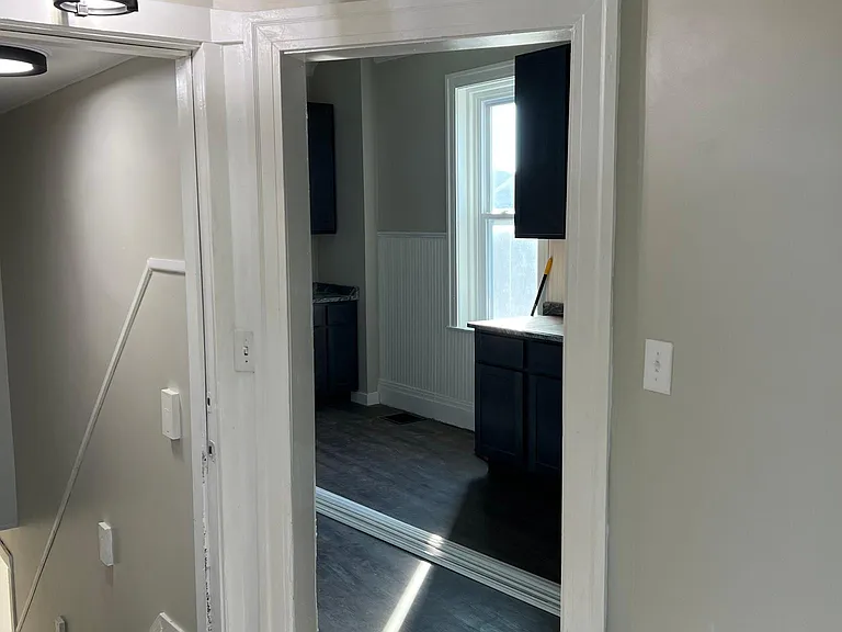 329 Ellicott St #UPPER — Photo 20