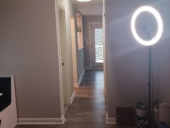 3rd image of 5015 Glassmanor Dr