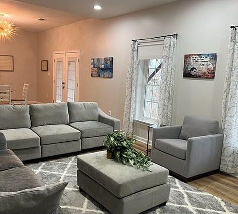 3rd image of 5936 Clames Dr