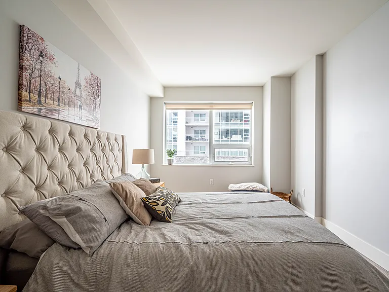 15 Kings Wharf Pl #403 — Photo 14