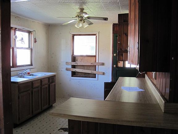 4th image of 5814 Church Dr