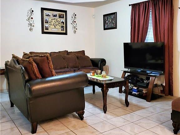 3rd image of 2008 W Mimosa Dr