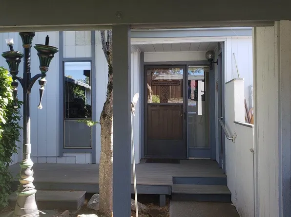127 Rockwood Dr, Grass Valley, CA 95945