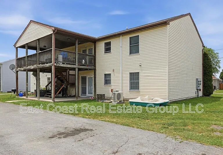427 N Western Ave — Photo 2