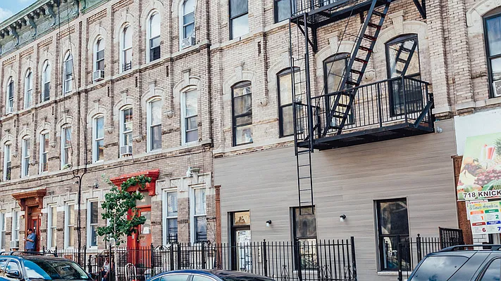Rented by Nooklyn NYC LLC | media 41