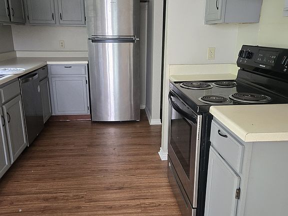 4th image of 13306 Saddlebrook Trl #A