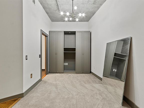 5th image of 1616 Fountain View Drive #209