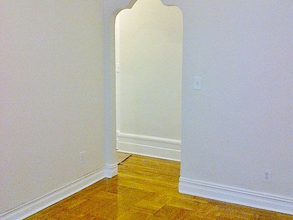 4th image of 395 Fort Washington Ave APT 4