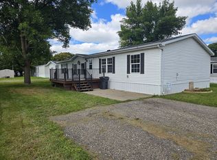 104 Hilton Ct, Mankato, MN 56001