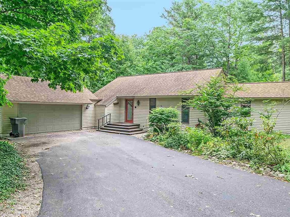 1st image of 4026 Oxford Dr
