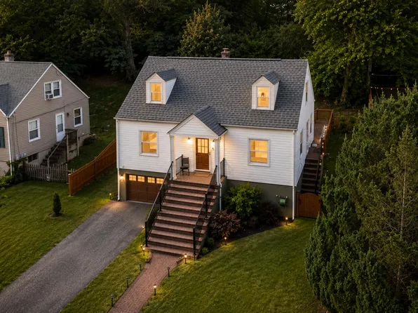 2713 Lansing Dr SW, Roanoke, VA 24015