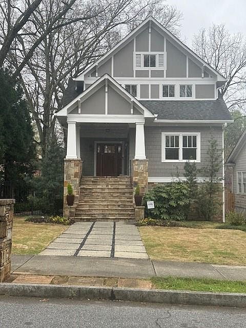 1st image of 1131 Rosedale Dr NE