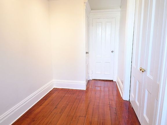 5th image of 302 Warren St #4