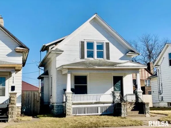 119 S 3rd St, Clinton, IA 52732