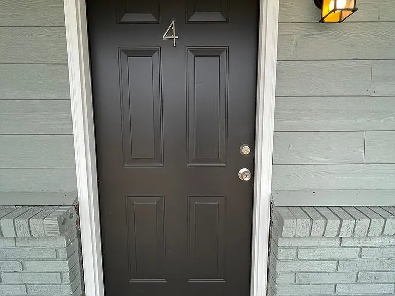 2420 Dudley St — Photo 12