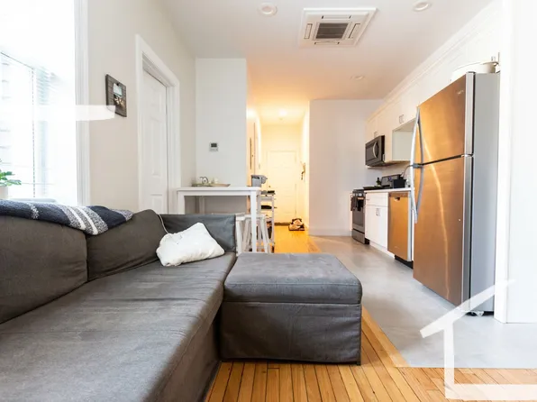 8 Gardner St, Allston, MA