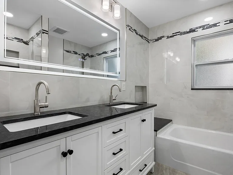 4038 Harrisburg St NE — Photo 22