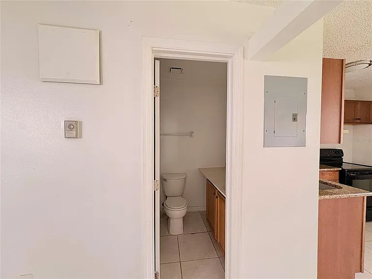 1106 E South St #2 — Photo 7