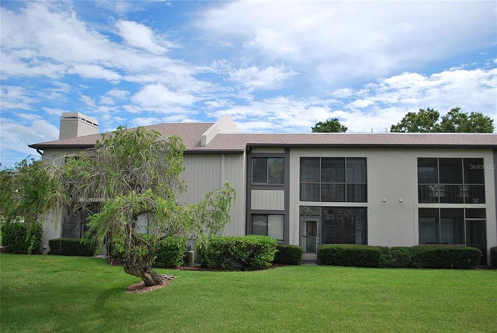 2 bed, 2.0 bath, 1094 sqft, $1,600 — Photo 2