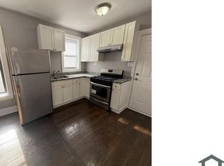 111 W 70th St, Chicago, IL 60621