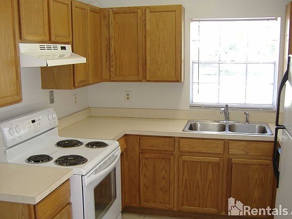 2nd image of 2454 E Illiana St