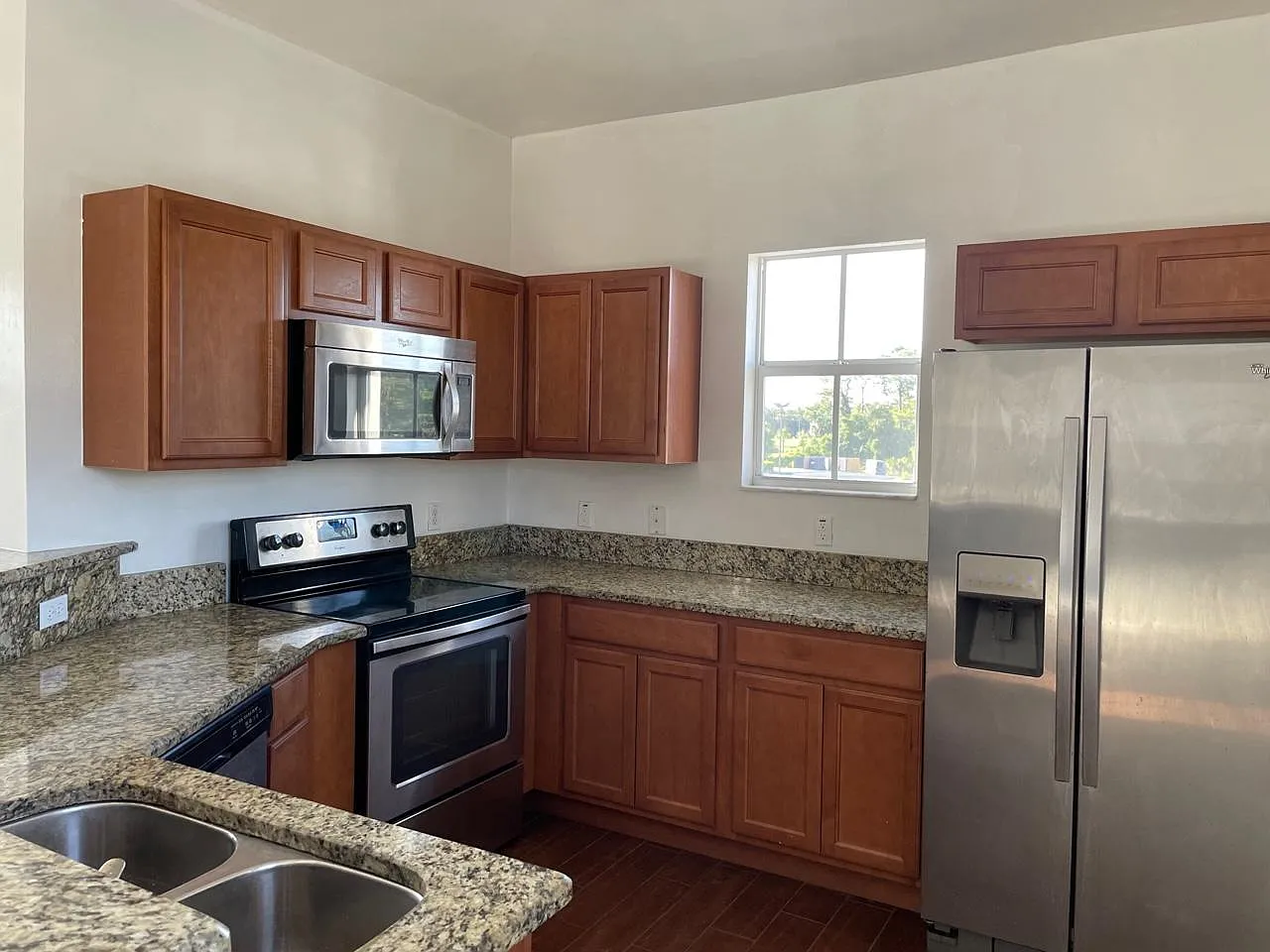505 W Hickpochee Ave — Photo 1