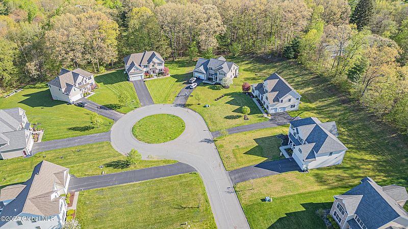 2nd image of 95 Lori Drive