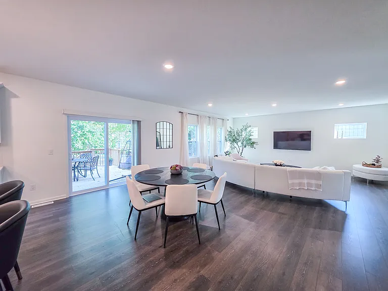 920 Forest St — Photo 7