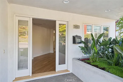 721 Marigold Ave Photo 1