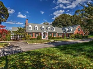 141 Boulderwood Dr, Bernardsville, NJ 07924