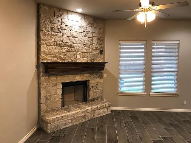 451 Silverton Dr — Photo 4