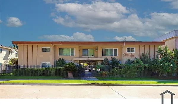 3 bed, 1680 sqft, $3,750 — Photo 2