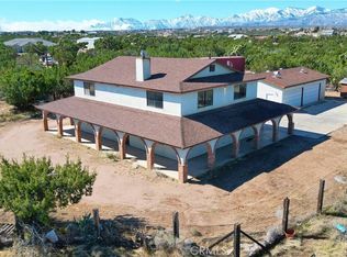 10792 Mission St, Oak Hills, CA 92344