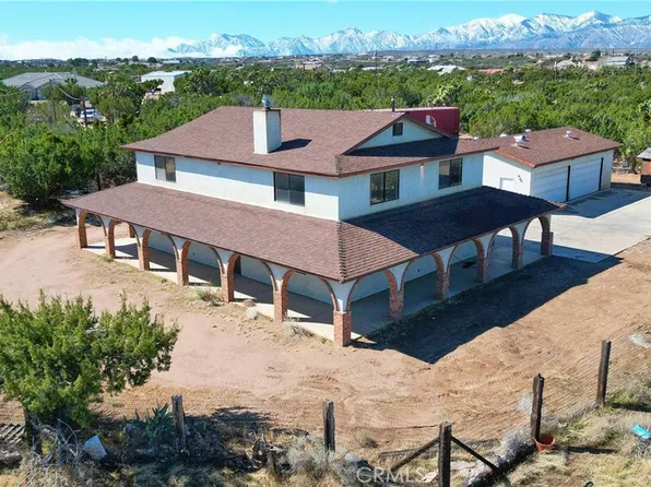 10792 Mission St, Oak Hills, CA 92344