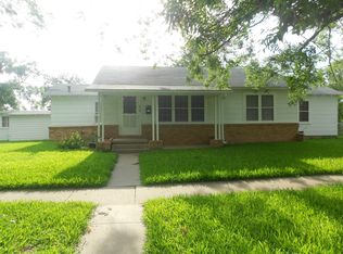 616 Porter St, Taylor, TX 76574