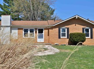 7 Briarwood Cir, Staunton, VA 24401