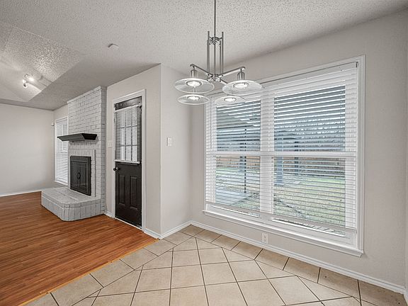 5th image of 1865 Kings Canyon Cir