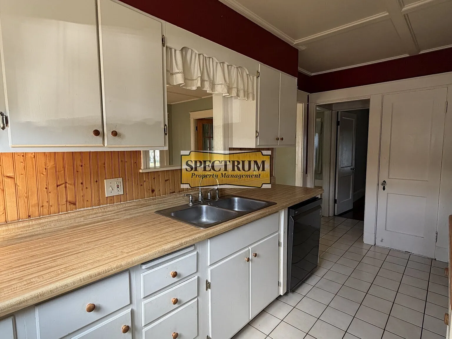 2 bed, $1,400 — Photo 2